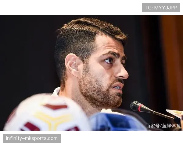 西班牙新星罗德里闪耀赛场，精彩表现赢得球迷热烈追捧